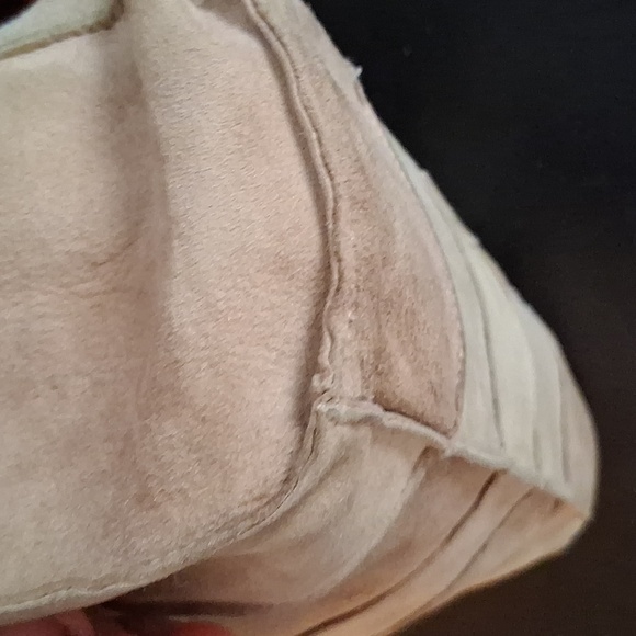 Chanel patchwork suede tote. - Picture 7 of 11